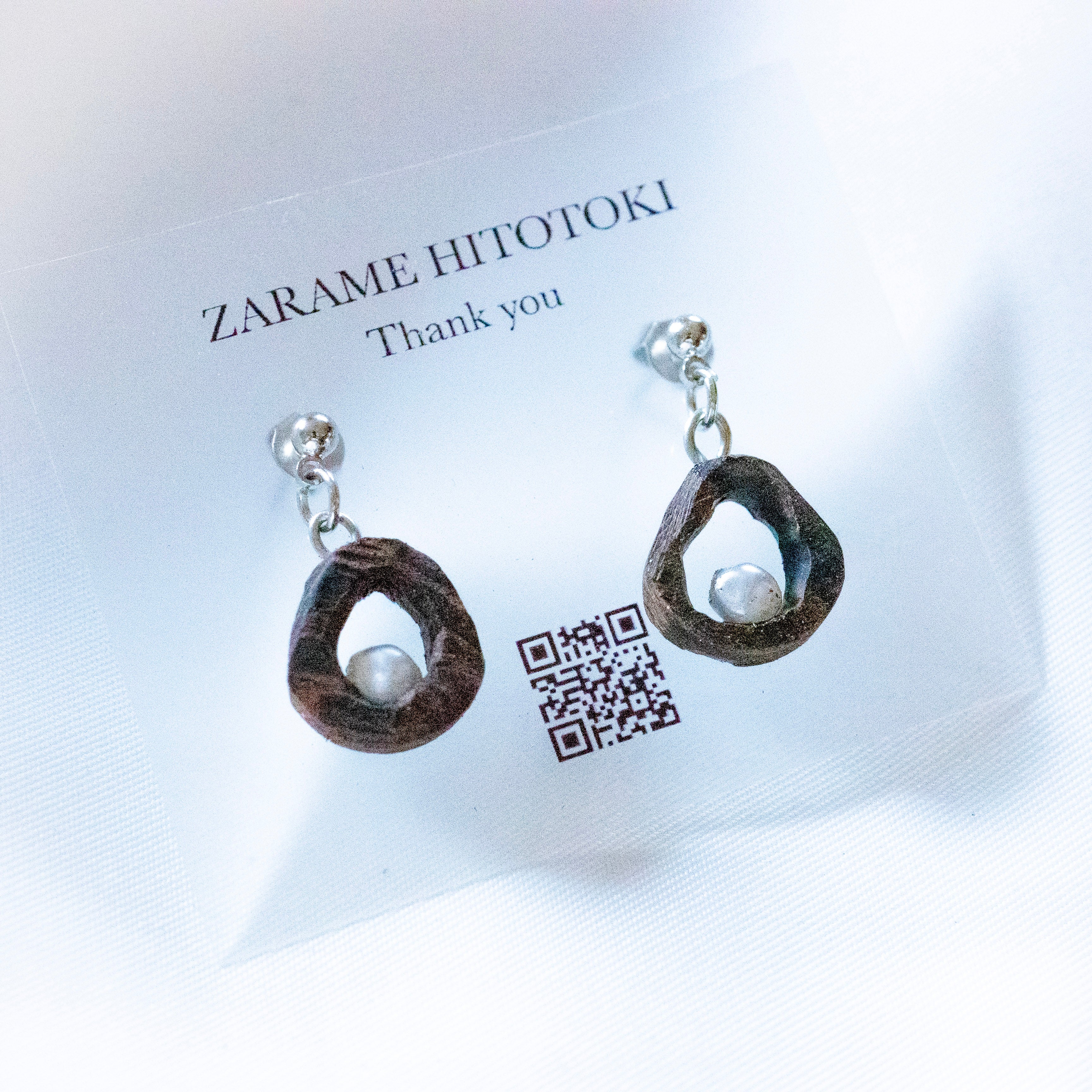 木のピアス・イヤリング | ウォルナット or シャム柿 | 揺れる ティア―ドロップ | Zarame